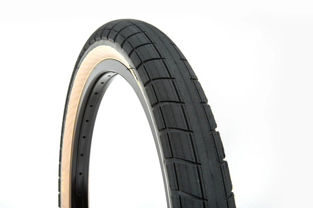 BSD DONNASQUEAK TIRE