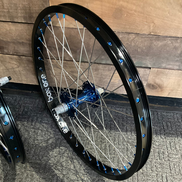 Custom TNT x Box Wheelset